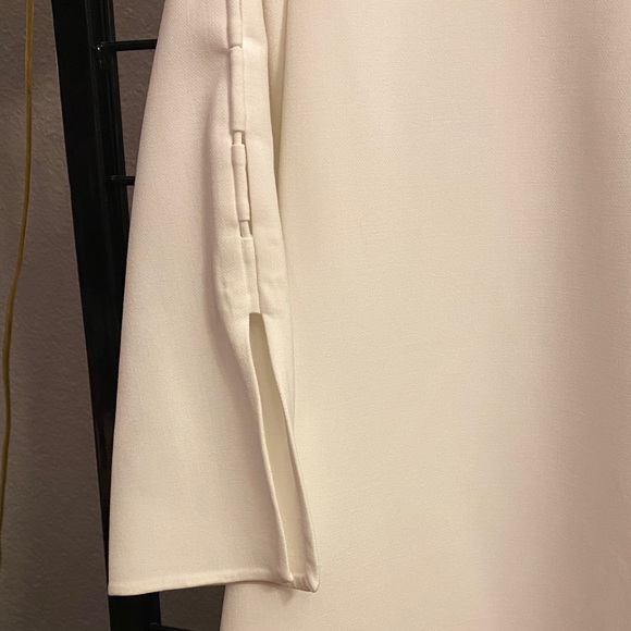 Carlisle Elegant White Blouse - Picture 3 of 11